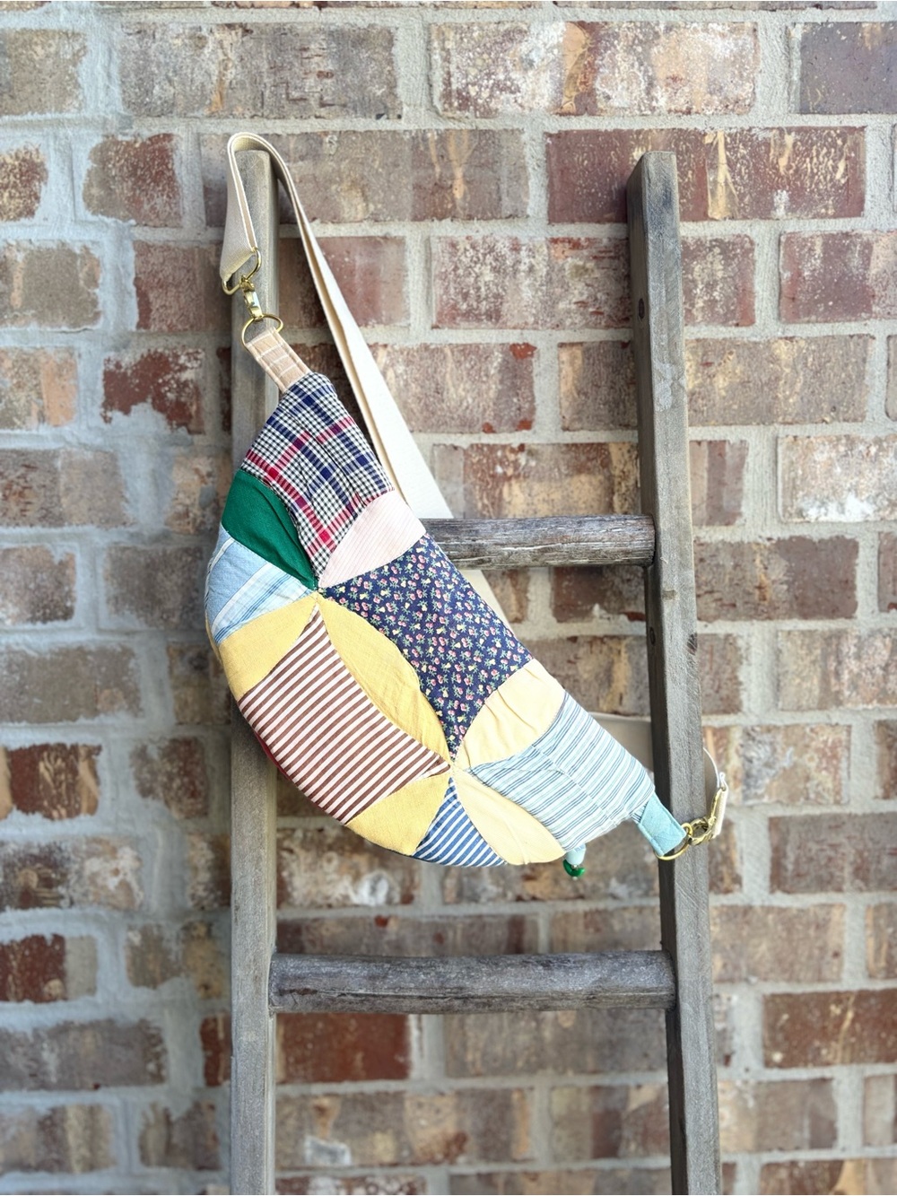 Handmade Medium-Sized Vintage Quilted Bum-Bag / Crossbody - Picture 4 of 6